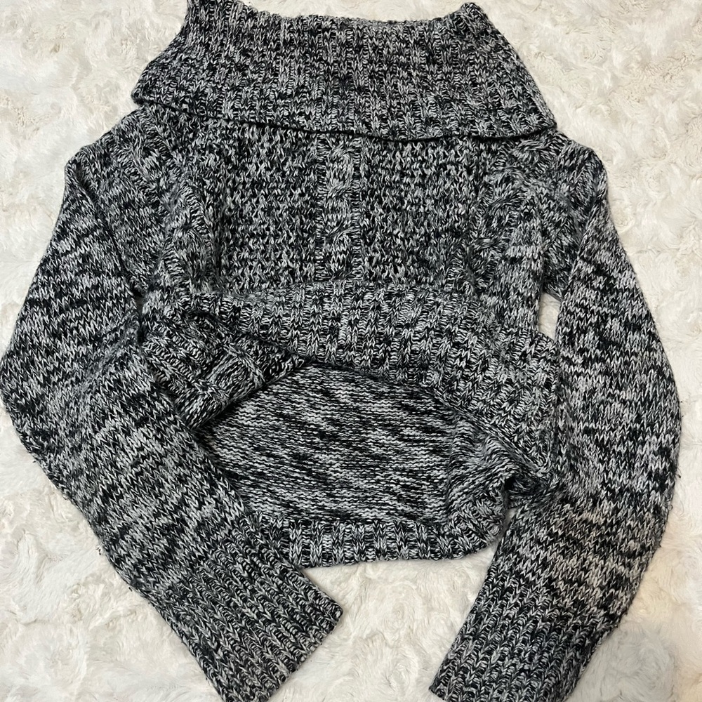 Nine West Black and Gray Turtleneck Sweater